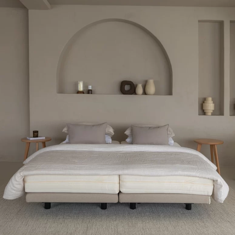Auraletto_design nachttafel_Circle_massief_beukenhout2